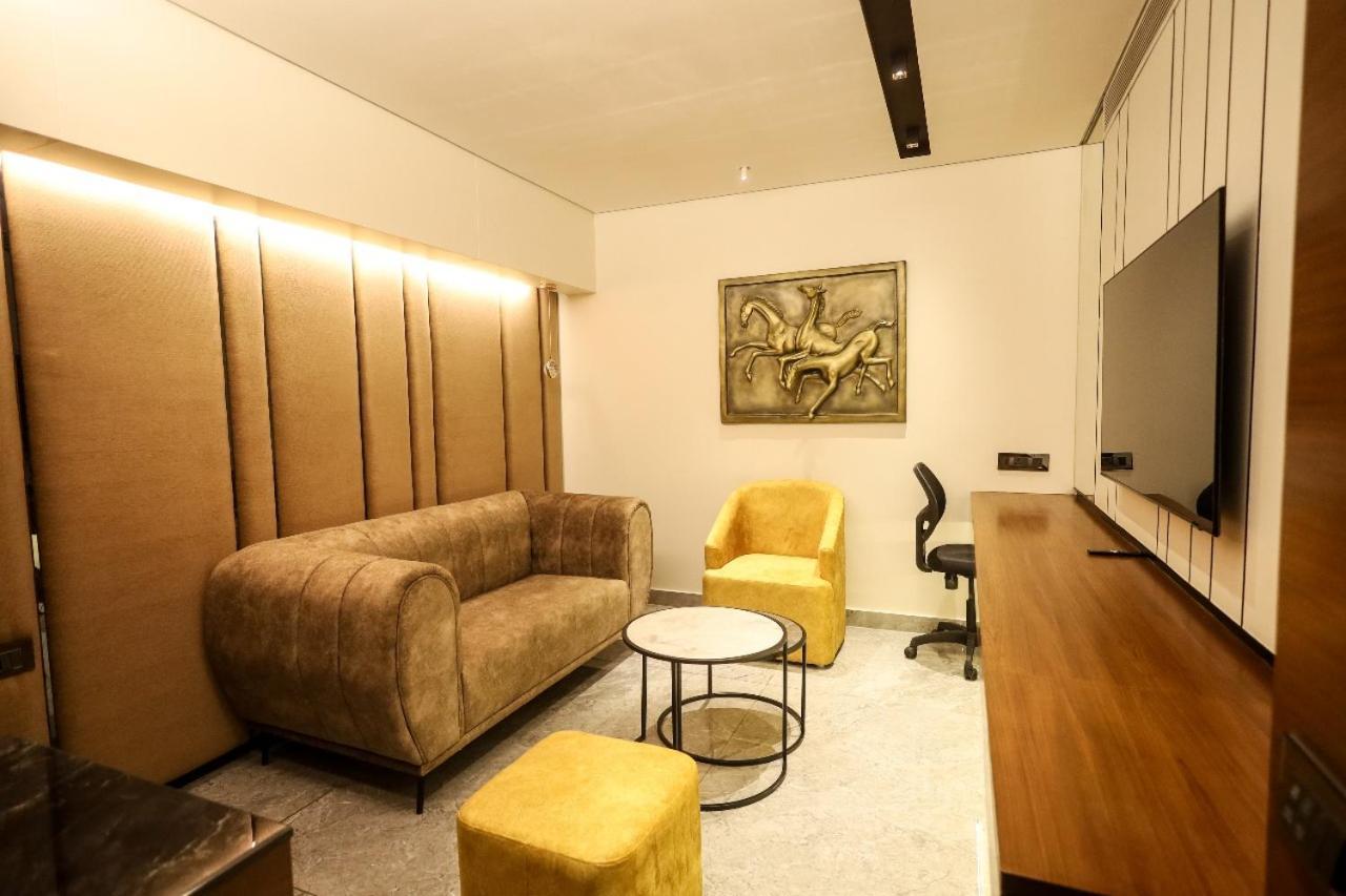 Hotel Noah Spire Agartala Kültér fotó