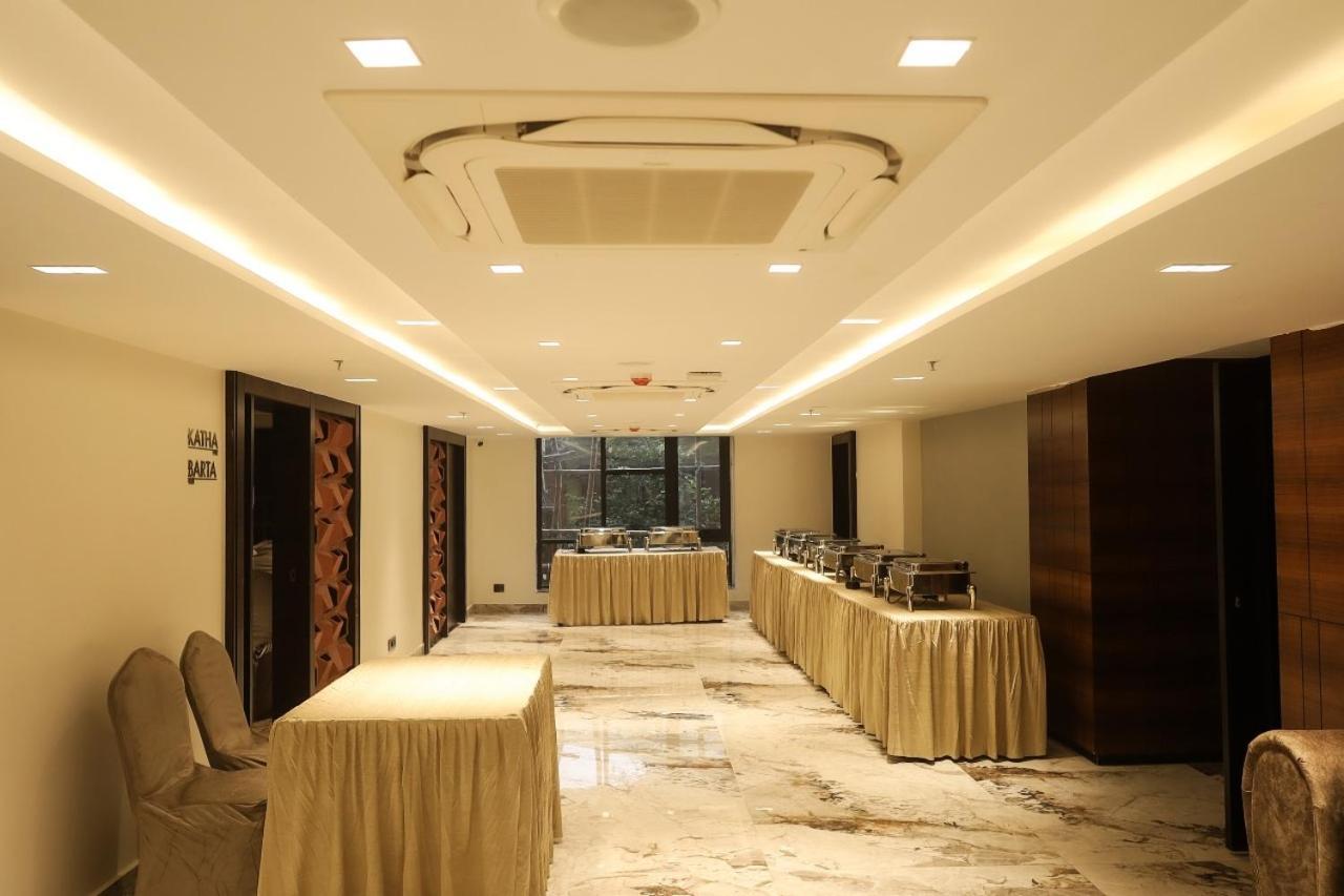 Hotel Noah Spire Agartala Kültér fotó